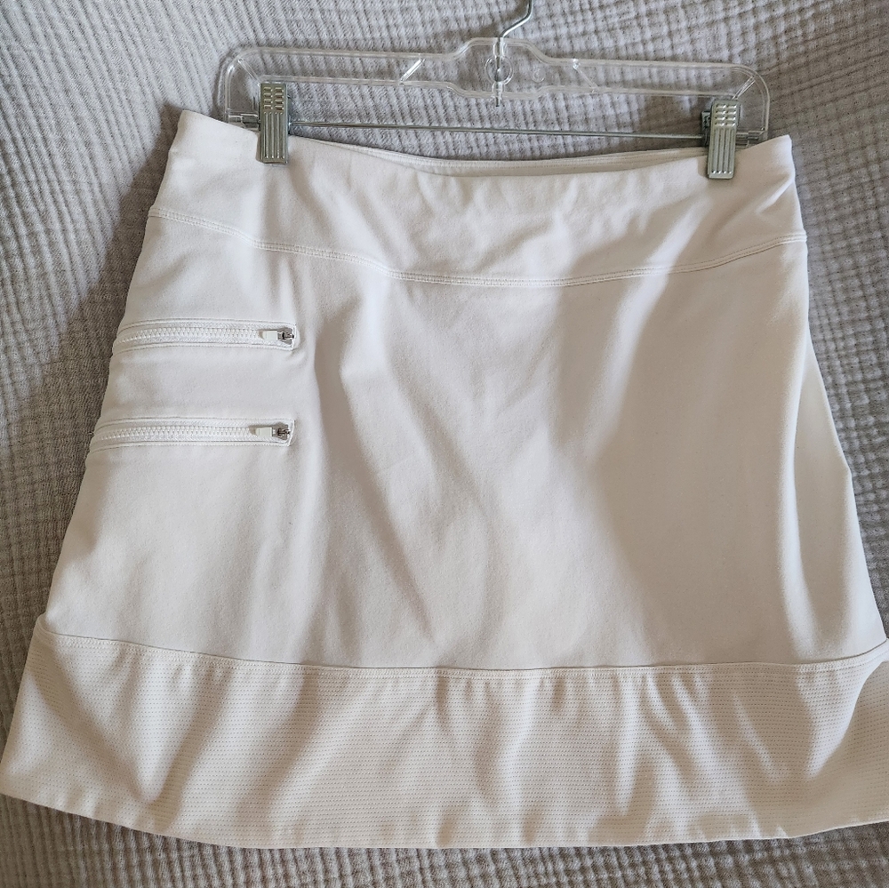Athleta White Golf/Sport Skirt Sz MEDIUM with Zipper Details